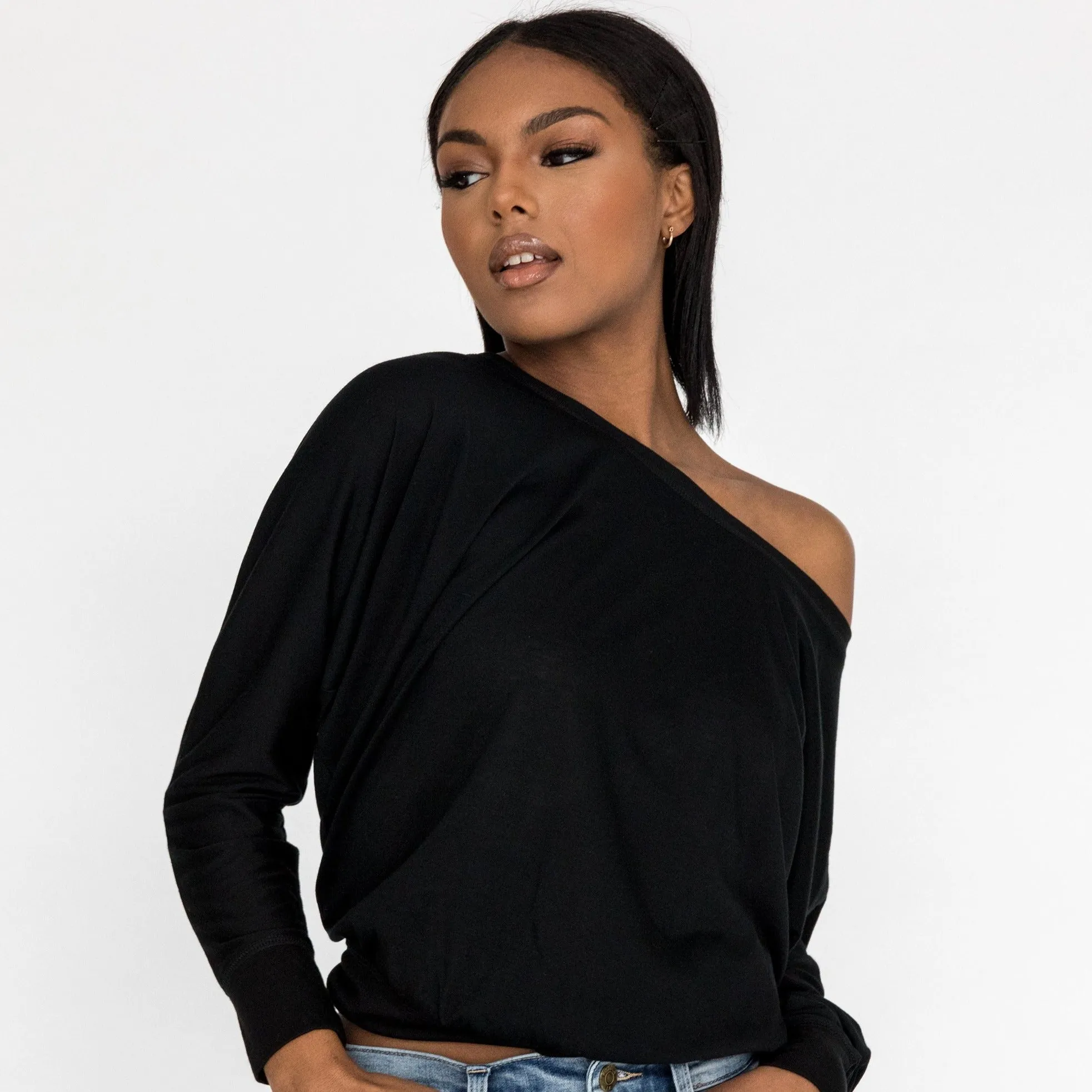 Off the Shoulder Top in Black